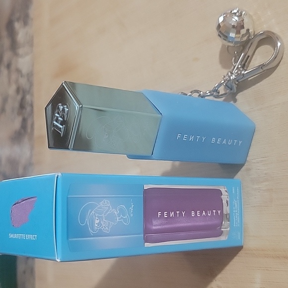 Fenty Beauty x Smurfs Gloss Bomb Keychain - Picture 11 of 11